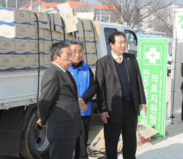 사랑의 김장대축제 행사 참석