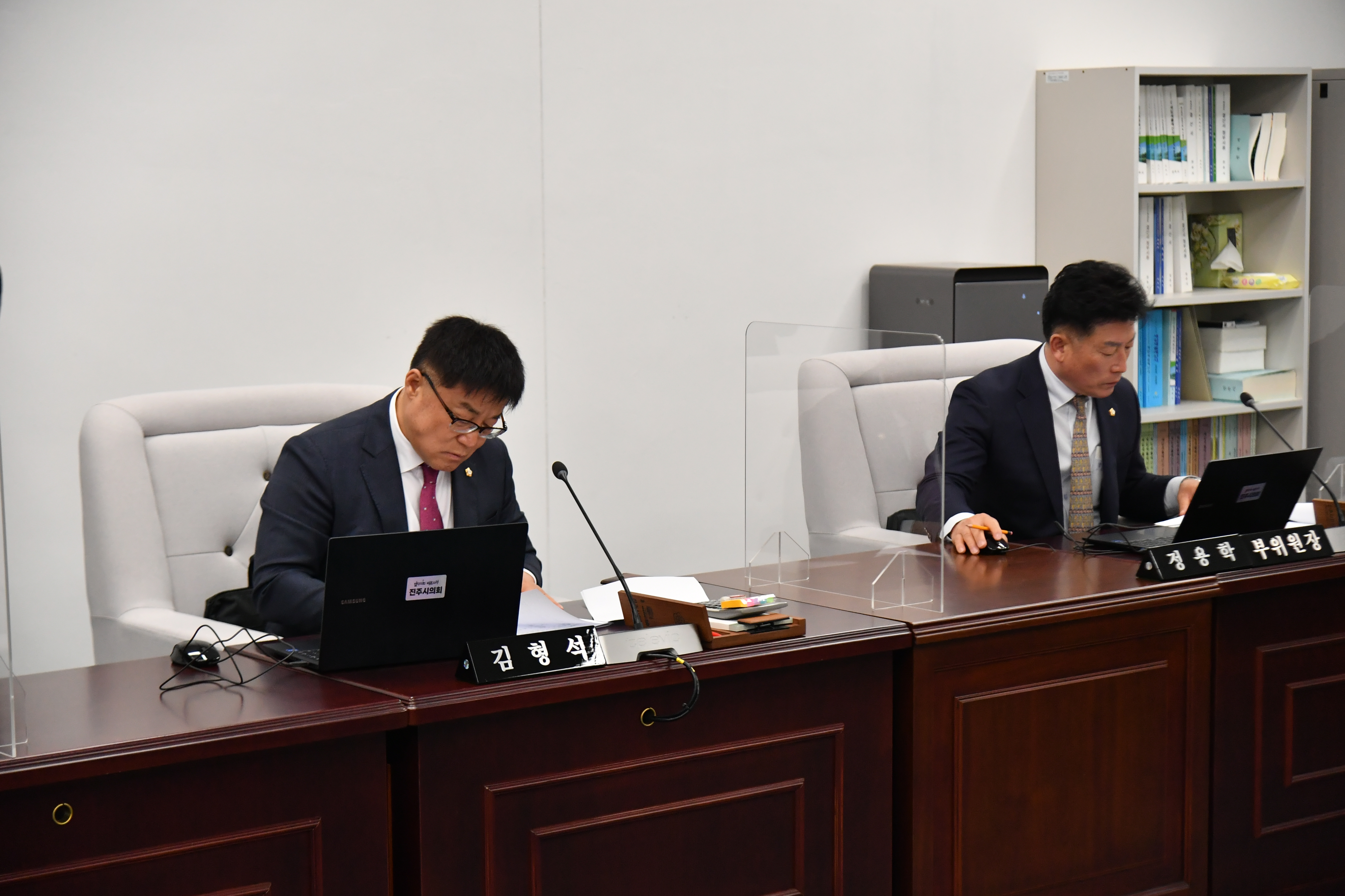 '의회운영위원회 회의' 게시글의 사진(4) 'COU_3837.JPG'