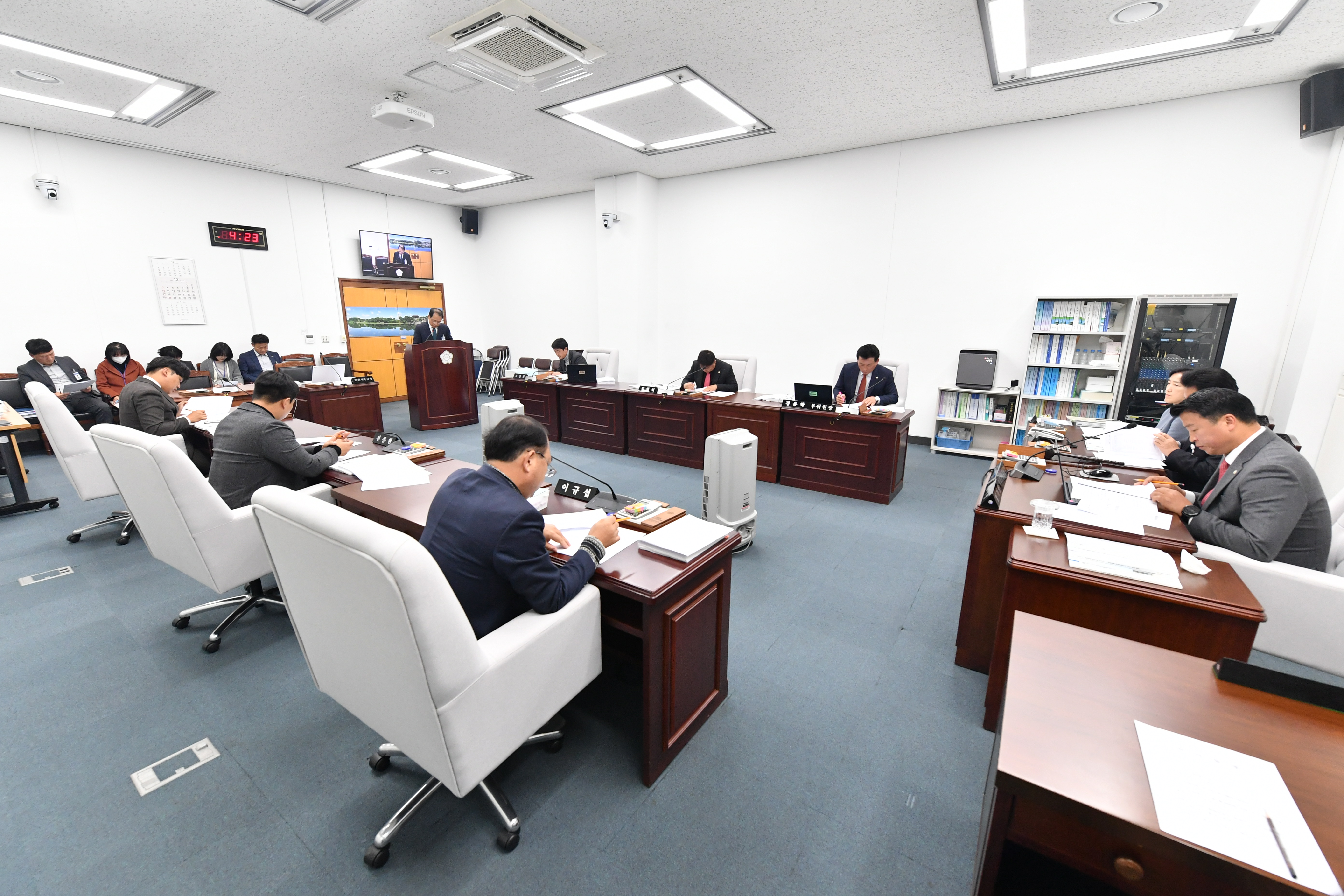 '의회운영위원회 회의' 게시글의 사진(1) 'COU_2704.JPG'