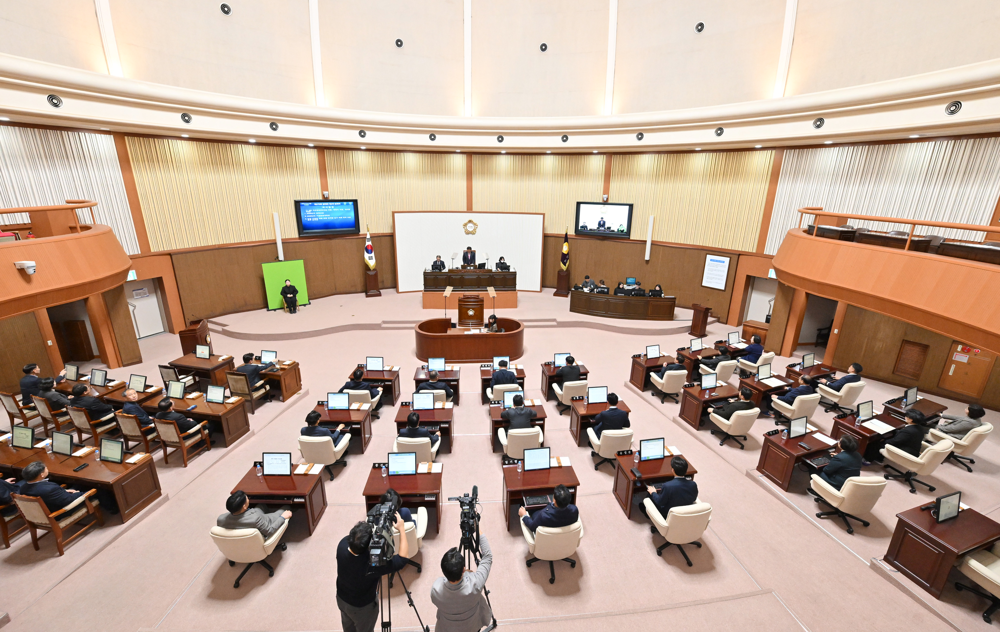 '제270회 진주시의회 제2차 정례회 3차 본회의' 게시글의 사진(1) 'DSC_4878.JPG'