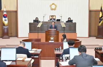 제271회 진주시의회 임시회 제1차 본회의(지방의회의 권한 강화와 독립성 제고를 위한 지방의회법 제정 촉구 건의안)