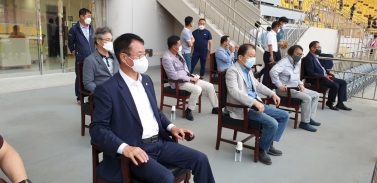 진주시민축구단,인천남동축구단 리그 경기 관전	