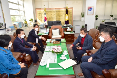 진주중앙시장 상인회 회장 및 임원진 방문